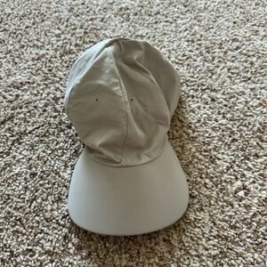 Lululemon hats x 3 (One Size)